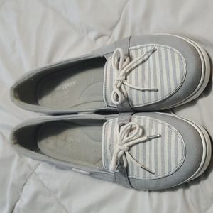 Grasshoppers Ortholite 10W Grey & White Striped Flats